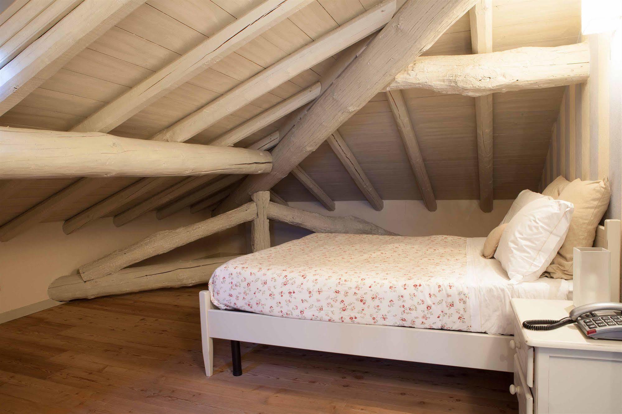 Regina Teodolinda Suites Laglio Luaran gambar